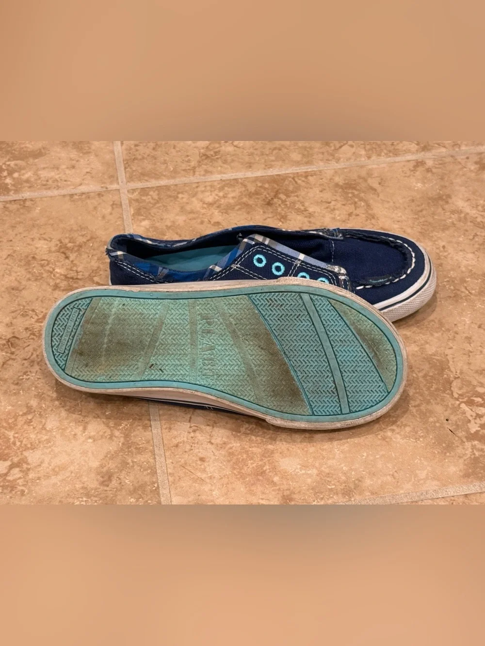 Children’s Place blue no lace slip ons size 1